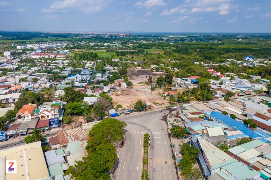 Cần gấp rút hoàn thành các tuyến kết nối đến siêu sân bay lớn nhất Việt Nam- Ảnh 3.