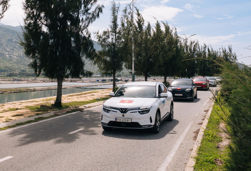 Mẫu xe tối ưu chi phí trong thời bão giá xăng nhưng vẫn mang lại trải nghiệm cao cấp- Ảnh 1. Mẫu xe tối ưu chi phí trong thời bão giá xăng nhưng vẫn mang lại trải nghiệm cao cấp- Ảnh 1.