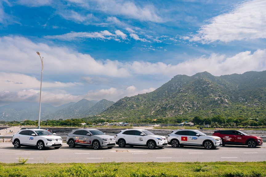 Mẫu xe tối ưu chi phí trong thời bão giá xăng nhưng vẫn mang lại trải nghiệm cao cấp- Ảnh 2. Mẫu xe tối ưu chi phí trong thời bão giá xăng nhưng vẫn mang lại trải nghiệm cao cấp- Ảnh 2.