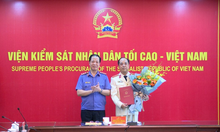 Bổ nhiệm nhà báo Nguyễn Mạnh Hưng làm Phó Tổng Biên tập Báo Bảo vệ Pháp luật- Ảnh 1. Bổ nhiệm nhà báo Nguyễn Mạnh Hưng làm Phó Tổng Biên tập Báo Bảo vệ Pháp luật- Ảnh 1.