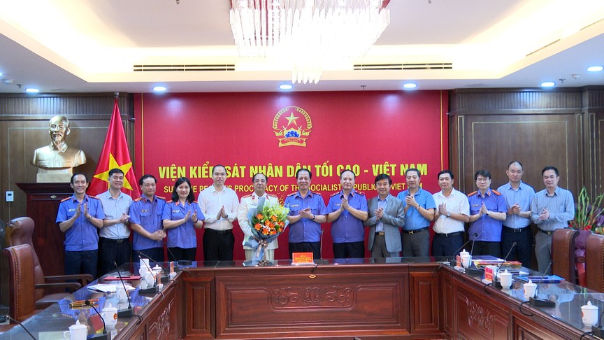 Bổ nhiệm nhà báo Nguyễn Mạnh Hưng làm Phó Tổng Biên tập Báo Bảo vệ Pháp luật- Ảnh 2. Bổ nhiệm nhà báo Nguyễn Mạnh Hưng làm Phó Tổng Biên tập Báo Bảo vệ Pháp luật- Ảnh 2.