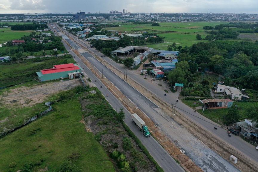 TP tương lai của Việt Nam làm trục huyết mạch kết nối cụm công nghiệp 1.000ha với siêu sân bay lớn nhất cả nước- Ảnh 1.