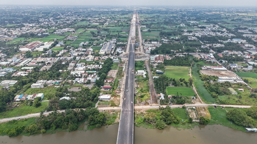 Thành phố giàu nhất Việt Nam sắp vận hành cầu 600 tỷ với 4 làn xe, bắc qua dòng sông biểu tượng- Ảnh 1.