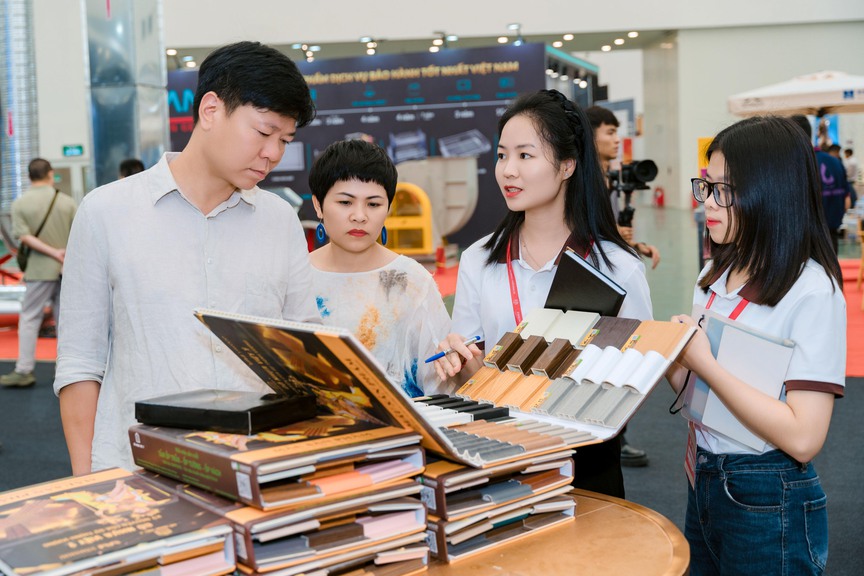 Toàn cảnh triển lãm Vietbuild Hà Nội 2026 quy tụ 2.500 gian hàng ngành xây dựng- Ảnh 5. Toàn cảnh triển lãm Vietbuild Hà Nội 2026 quy tụ 2.500 gian hàng ngành xây dựng- Ảnh 5.