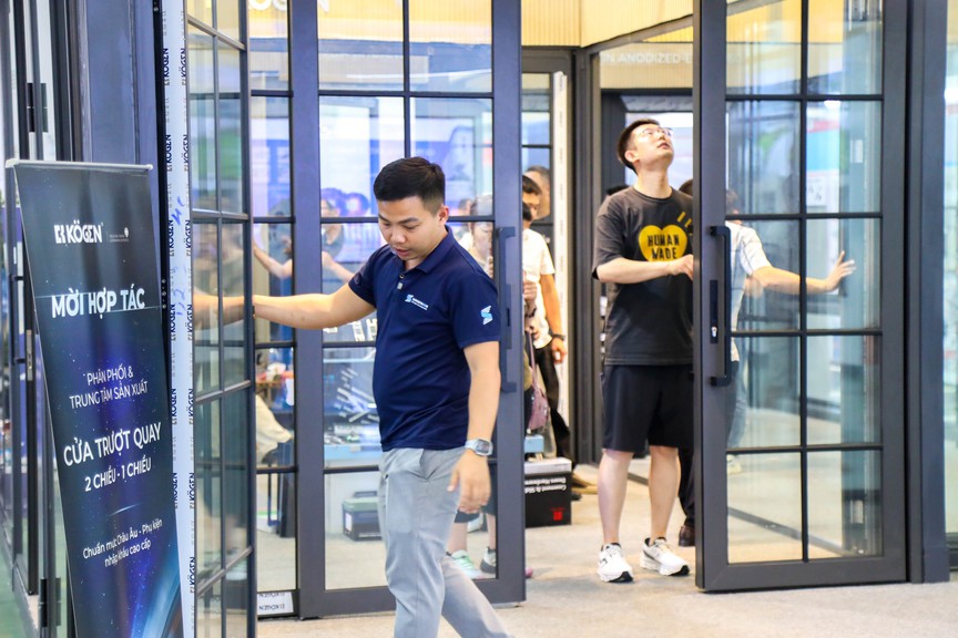 Toàn cảnh triển lãm Vietbuild Hà Nội 2026 quy tụ 2.500 gian hàng ngành xây dựng- Ảnh 8. Toàn cảnh triển lãm Vietbuild Hà Nội 2026 quy tụ 2.500 gian hàng ngành xây dựng- Ảnh 8.