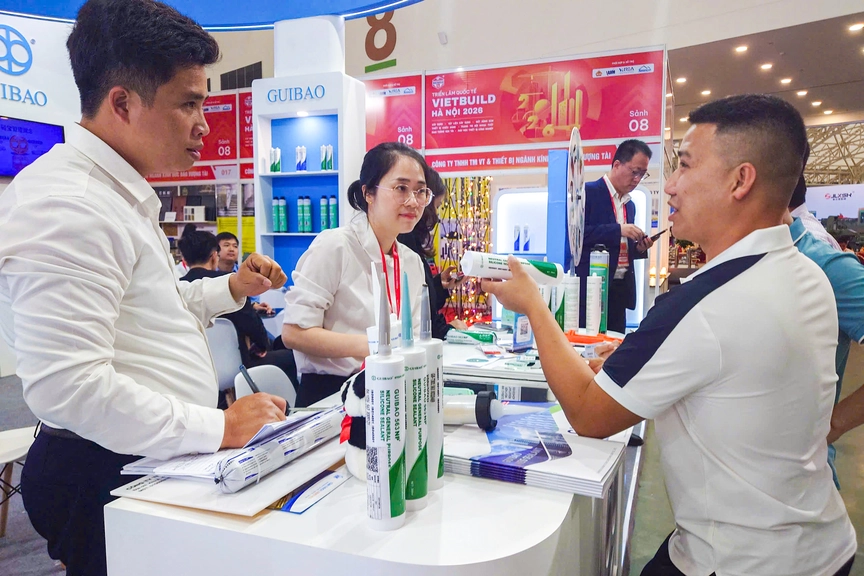 Toàn cảnh triển lãm Vietbuild Hà Nội 2026 quy tụ 2.500 gian hàng ngành xây dựng- Ảnh 9. Toàn cảnh triển lãm Vietbuild Hà Nội 2026 quy tụ 2.500 gian hàng ngành xây dựng- Ảnh 9.
