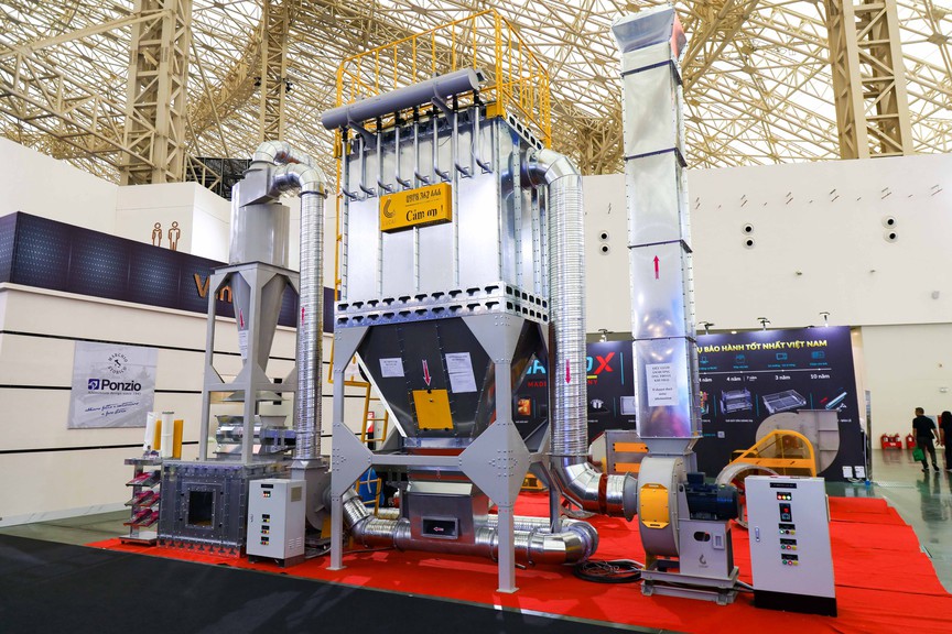 Toàn cảnh triển lãm Vietbuild Hà Nội 2026 quy tụ 2.500 gian hàng ngành xây dựng- Ảnh 10. Toàn cảnh triển lãm Vietbuild Hà Nội 2026 quy tụ 2.500 gian hàng ngành xây dựng- Ảnh 10.