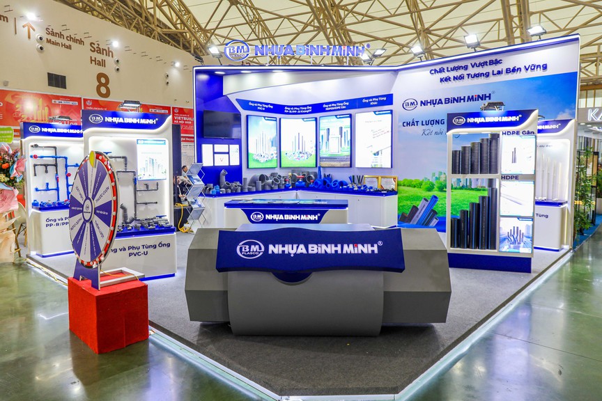 Toàn cảnh triển lãm Vietbuild Hà Nội 2026 quy tụ 2.500 gian hàng ngành xây dựng- Ảnh 11. Toàn cảnh triển lãm Vietbuild Hà Nội 2026 quy tụ 2.500 gian hàng ngành xây dựng- Ảnh 11.