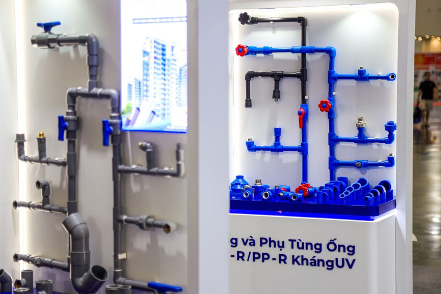 Toàn cảnh triển lãm Vietbuild Hà Nội 2026 quy tụ 2.500 gian hàng ngành xây dựng- Ảnh 12. Toàn cảnh triển lãm Vietbuild Hà Nội 2026 quy tụ 2.500 gian hàng ngành xây dựng- Ảnh 12.