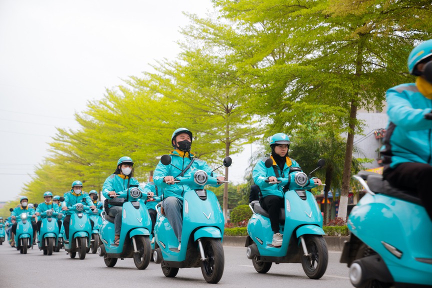 Tài xế nói về chính sách "3 năm miễn phí" của GSM: Món hời hiếm có trên thị trường, 3 năm lãi thêm một chiếc xe- Ảnh 1. Tài xế nói về chính sách "3 năm miễn phí" của GSM: Món hời hiếm có trên thị trường, 3 năm lãi thêm một chiếc xe- Ảnh 1.