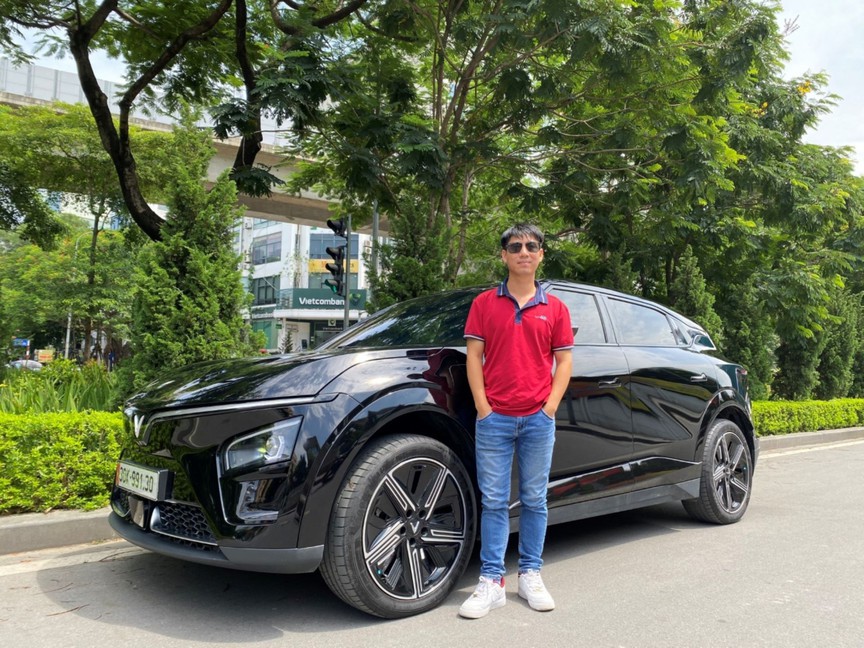 Mua VinFast VF 7 lúc này, hưởng trọn bộ ba ưu đãi: Lãi suất cố định, 0 đồng vốn đối ứng, sạc miễn phí 3 năm- Ảnh 1. Mua VinFast VF 7 lúc này, hưởng trọn bộ ba ưu đãi: Lãi suất cố định, 0 đồng vốn đối ứng, sạc miễn phí 3 năm- Ảnh 1.