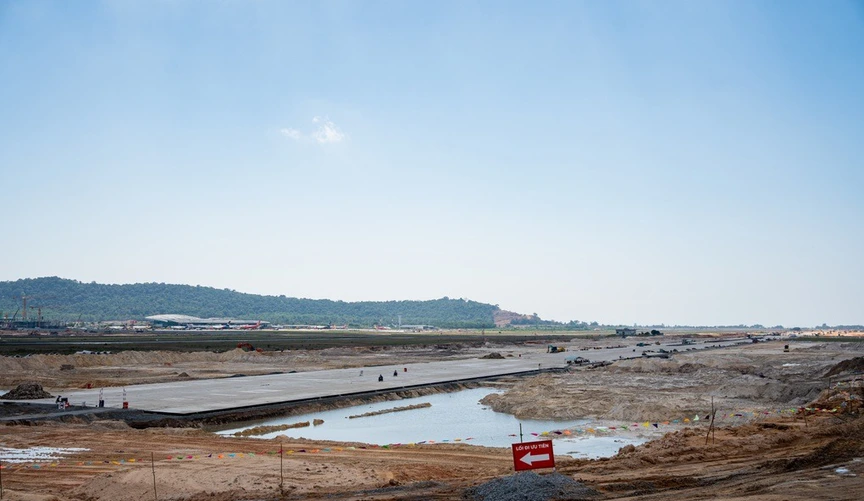 Đặc khu lớn bậc nhất Việt Nam sắp hoàn thiện ‘lên đời’ sân bay quốc tế, phục vụ cho sự kiện đặc biệt quan trọng- Ảnh 1. Đặc khu lớn bậc nhất Việt Nam sắp hoàn thiện ‘lên đời’ sân bay quốc tế, phục vụ cho sự kiện đặc biệt quan trọng- Ảnh 1.