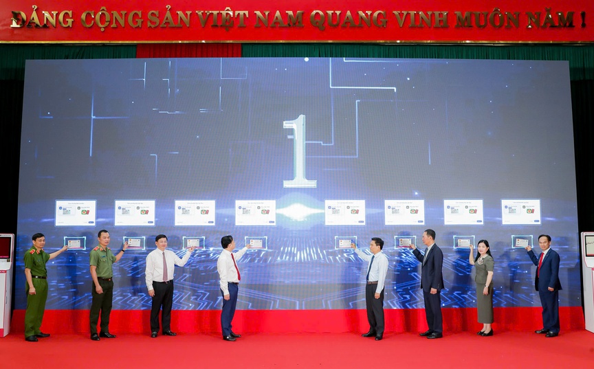 Agribank đồng hành cùng tỉnh Thanh Hoá triển khai mô hình Kiosk hành chính công thông minh - Thúc đẩy chuyển đổi số và nâng cao chất lượng phục vụ người dân- Ảnh 5.