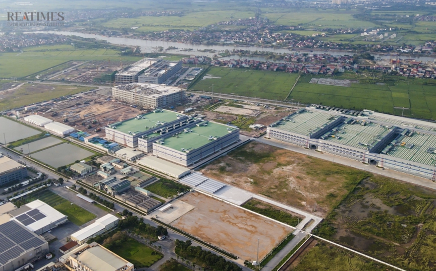 Bất động sản công nghiệp trước cuộc sàng lọc: Từ áp lực chi phí đến yêu cầu "xanh hóa"- Ảnh 1. Bất động sản công nghiệp trước cuộc sàng lọc: Từ áp lực chi phí đến yêu cầu "xanh hóa"- Ảnh 1.