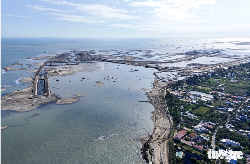 Vingroup đề xuất mở rộng tuyến đường xuyên rừng tại thành phố giàu nhất Việt Nam lên 10 làn xe- Ảnh 2. Vingroup đề xuất mở rộng tuyến đường xuyên rừng tại thành phố giàu nhất Việt Nam lên 10 làn xe- Ảnh 2.