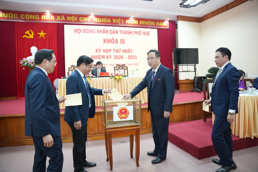 Ông Nguyễn Khắc Toàn tiếp tục giữ chức Chủ tịch UBND TP. Huế nhiệm kỳ 2026 - 2031- Ảnh 1. Ông Nguyễn Khắc Toàn tiếp tục giữ chức Chủ tịch UBND TP. Huế nhiệm kỳ 2026 - 2031- Ảnh 1.