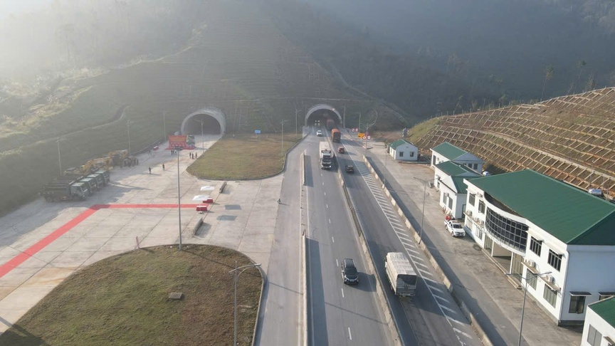 Hầm xuyên núi 2.100 tỷ có địa chất phức tạp nhất cao tốc Bắc - Nam đối diện khó khăn lớn- Ảnh 2.