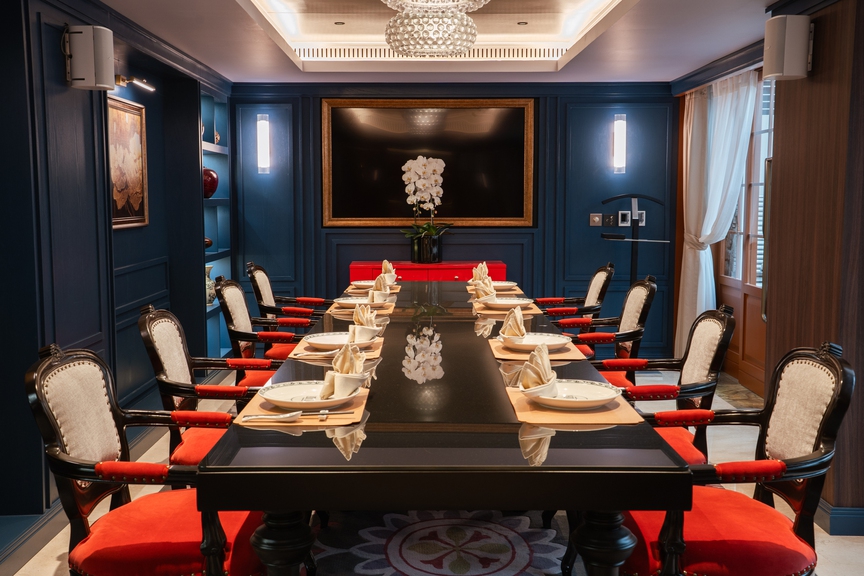 Hà Nội có 'Nhà hát lớn' thứ 2: Là công trình tiên phong đưa 600m2 pin năng lượng mặt trời lên trên mái, kiến trúc châu Âu độc đáo- Ảnh 3. Hà Nội có 'Nhà hát lớn' thứ 2: Là công trình tiên phong đưa 600m2 pin năng lượng mặt trời lên trên mái, kiến trúc châu Âu độc đáo- Ảnh 3.