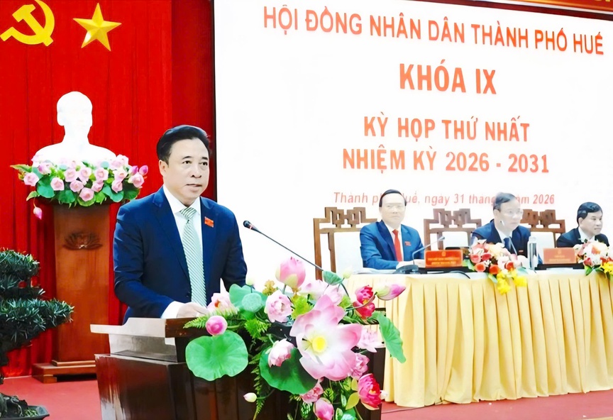 Ông Nguyễn Khắc Toàn tiếp tục giữ chức Chủ tịch UBND TP. Huế nhiệm kỳ 2026 - 2031- Ảnh 2. Ông Nguyễn Khắc Toàn tiếp tục giữ chức Chủ tịch UBND TP. Huế nhiệm kỳ 2026 - 2031- Ảnh 2.