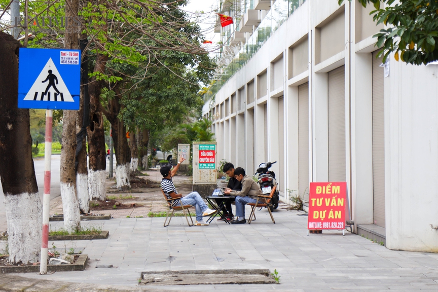 Bắc Ninh: Cận cảnh Khu đô thị Từ Sơn Garden City, nơi shophouse có giá 14 tỷ đồng nhưng vắng người ở- Ảnh 12.