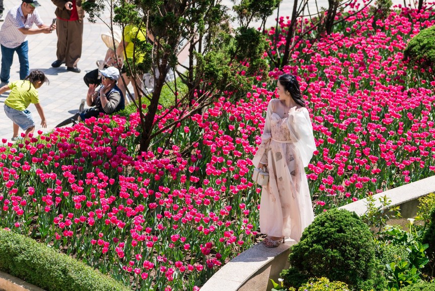 Khách miền Trung - Tây Nguyên đến Ba Na Hills tăng hơn 60%- Ảnh 4.