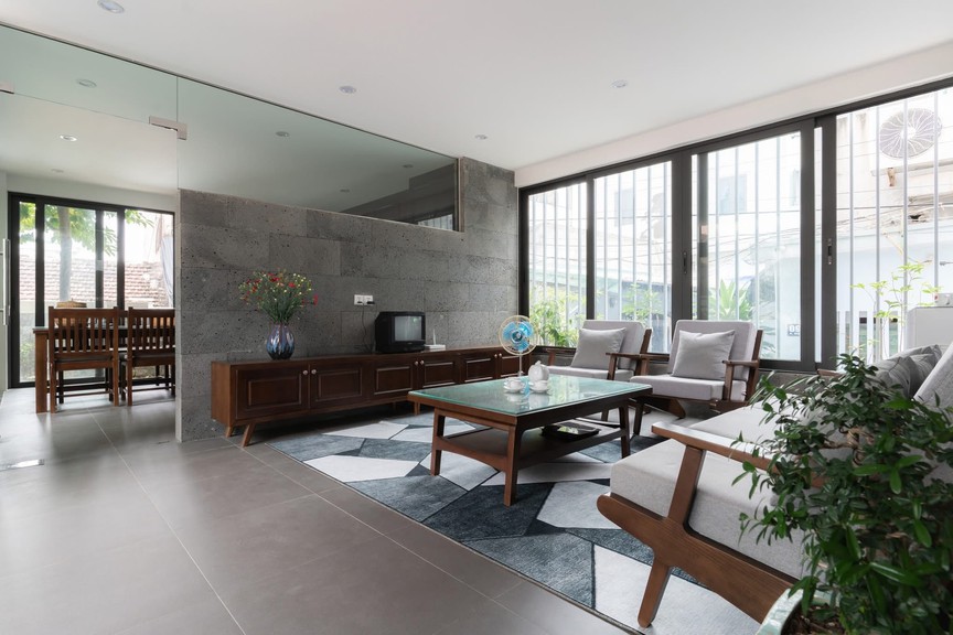 Cải tạo ngôi nhà cũ 105m2 thành tổ ấm ngập tràn ánh sáng bên nhà thờ họ- Ảnh 4.