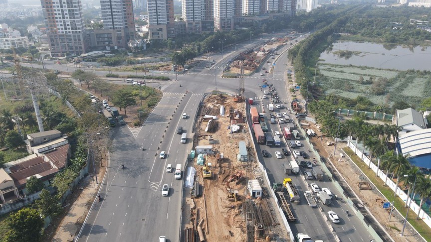 TP.HCM thúc tiến độ giải ngân vốn đầu tư công ngay từ đầu năm- Ảnh 1. TP.HCM thúc tiến độ giải ngân vốn đầu tư công ngay từ đầu năm- Ảnh 1.