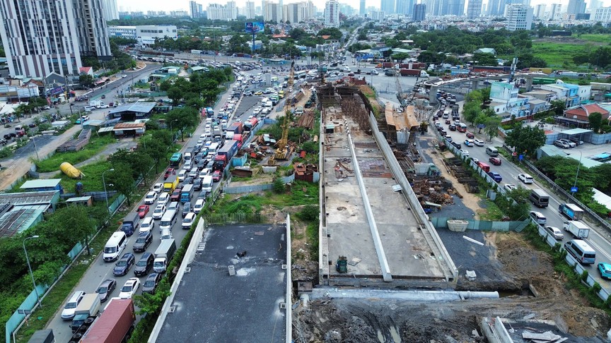 TP.HCM thúc tiến độ giải ngân vốn đầu tư công ngay từ đầu năm- Ảnh 2. TP.HCM thúc tiến độ giải ngân vốn đầu tư công ngay từ đầu năm- Ảnh 2.