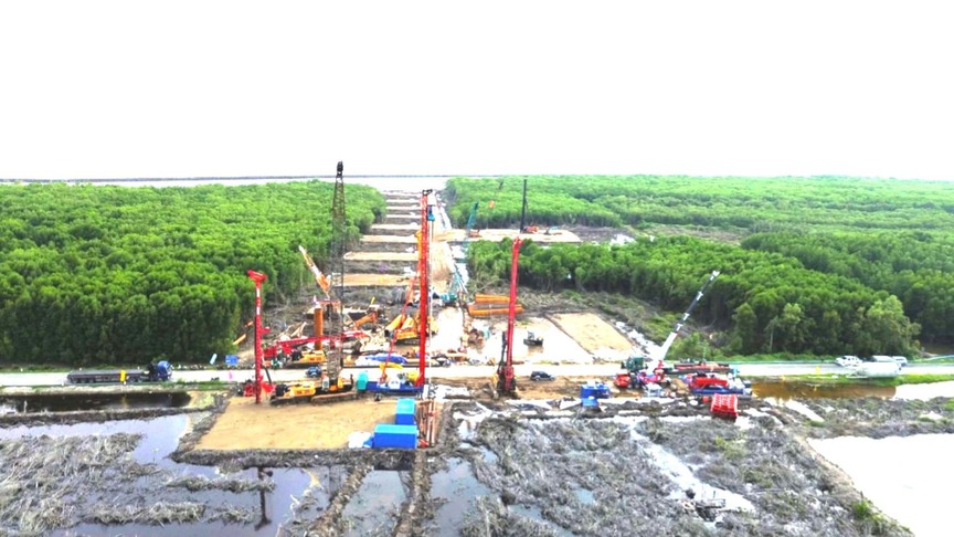 Cầu vượt biển dài nhất Việt Nam và thứ 3 Đông Nam Á gặp khó khăn lớn khi đang thi công- Ảnh 1.