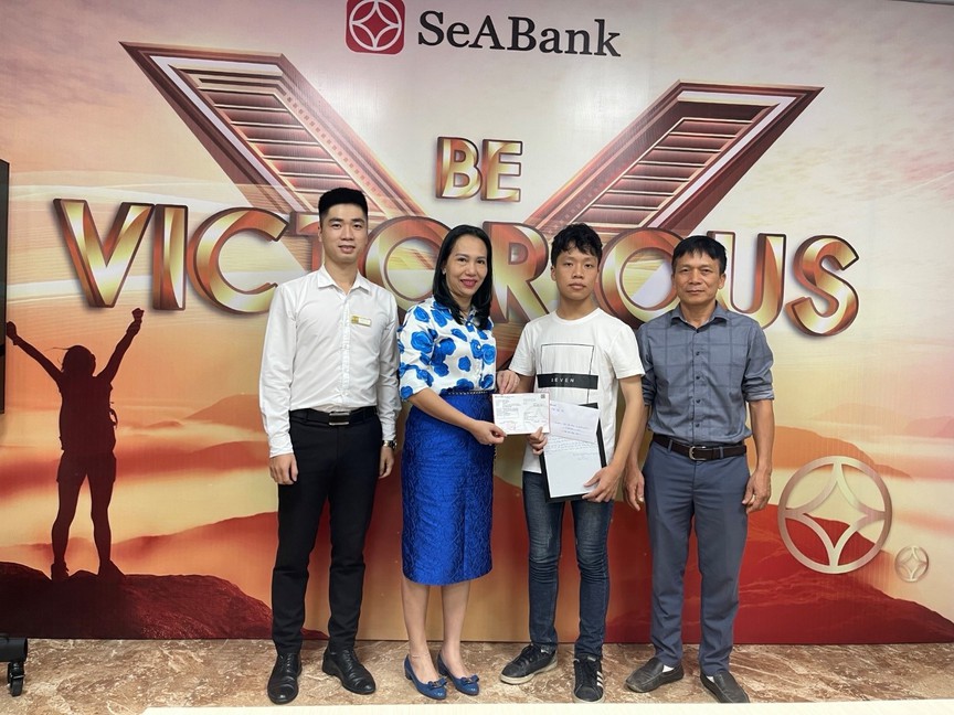 Đồng hành chắp cánh nuôi dưỡng ước mơ học sinh nghèo- Ảnh 3.