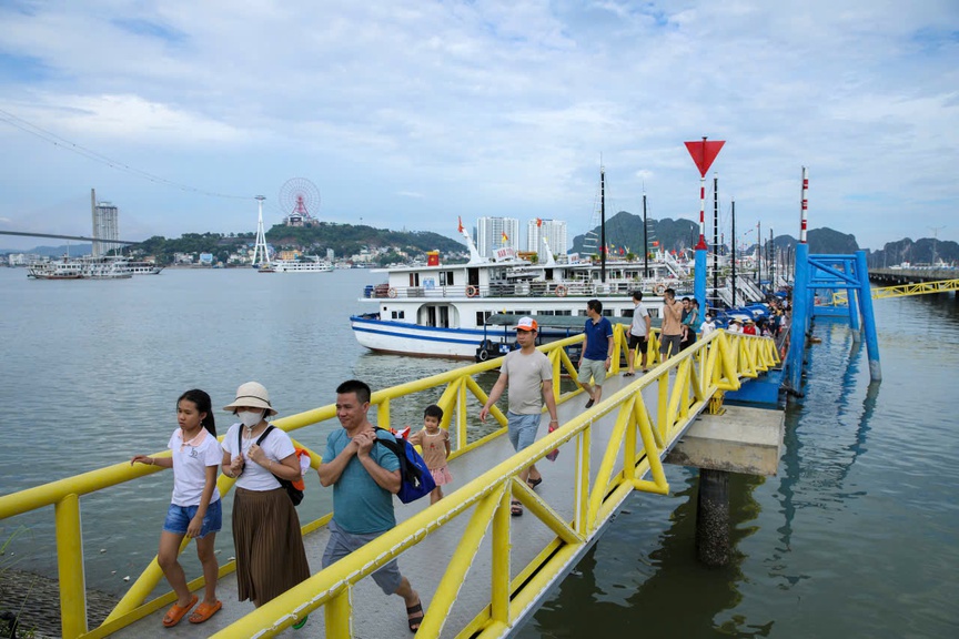 Quảng Ninh dự kiến đón 1,3 triệu lượt du khách với chuỗi sự kiện chào hè- Ảnh 1.