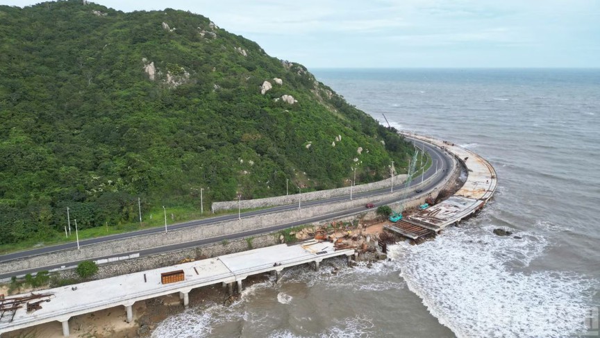 Việt Nam sắp có tuyến đường ven biển hơn 7.000 tỷ: 'Đường gân' nối đầu tàu kinh tế sôi động với tỉnh lớn nhất cả nước- Ảnh 2. Việt Nam sắp có tuyến đường ven biển hơn 7.000 tỷ: 'Đường gân' nối đầu tàu kinh tế sôi động với tỉnh lớn nhất cả nước- Ảnh 2.