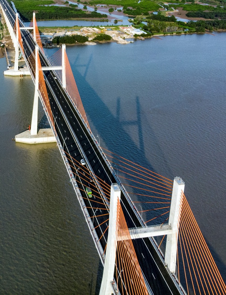 Tuyến cao tốc gần 600 tỷ/km đắt đỏ nhất Việt Nam: Rút ngắn thời gian di chuyển đến Thủ đô chỉ còn 2 giờ, sở hữu siêu cầu dây văng lọt TOP thế giới- Ảnh 3.