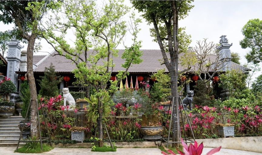 Nữ NSND trẻ nhất Việt Nam sở hữu biệt phủ 8.000m2: Hòn non bộ cao bằng nhà 2 tầng, điện thờ hướng ra dãy núi hùng vĩ- Ảnh 3. Nữ NSND trẻ nhất Việt Nam sở hữu biệt phủ 8.000m2: Hòn non bộ cao bằng nhà 2 tầng, điện thờ hướng ra dãy núi hùng vĩ- Ảnh 3.