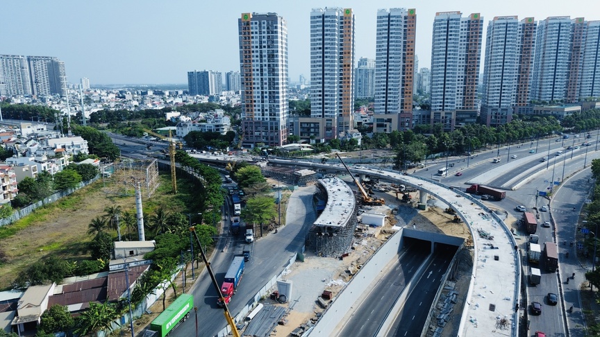 Chỉ ít tuần nữa, thông xe cầu vượt thuộc nút giao 3.400 tỷ lớn nhất TP. HCM- Ảnh 2. Chỉ ít tuần nữa, thông xe cầu vượt thuộc nút giao 3.400 tỷ lớn nhất TP. HCM- Ảnh 2.
