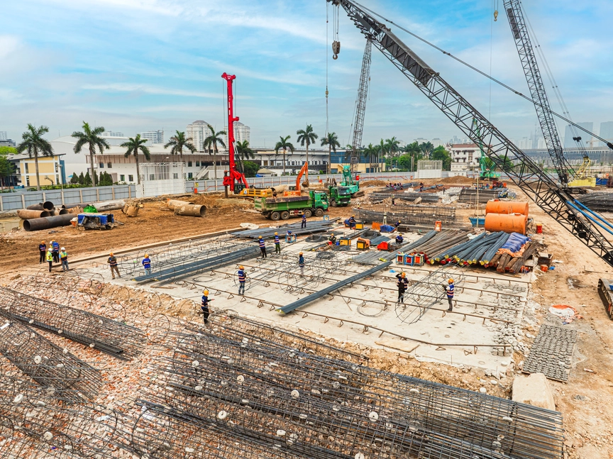 Cập nhật tiến độ siêu tổ hợp hàng hiệu Tây Hồ Tây: Nhân công, thiết bị đổ bộ - tăng tốc thi công cả ngày lẫn đêm - Ảnh 5. Cập nhật tiến độ siêu tổ hợp hàng hiệu Tây Hồ Tây: Nhân công, thiết bị đổ bộ - tăng tốc thi công cả ngày lẫn đêm - Ảnh 5.