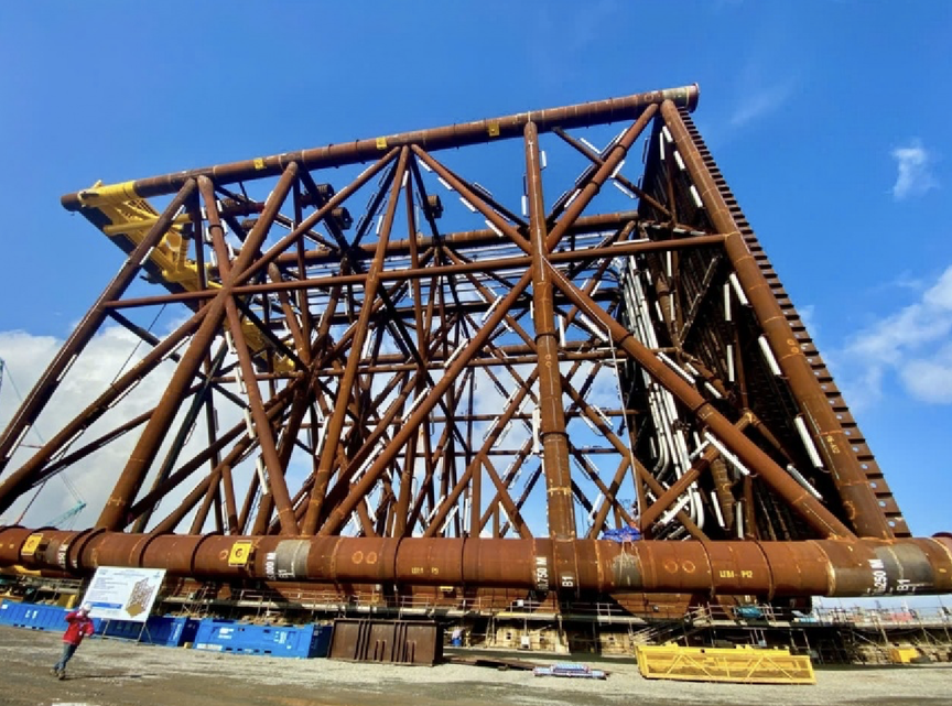 Huy động 13.000 tấn thép, 1.000 người làm việc trong 13 triệu giờ, Việt Nam chính thức hoàn thành ‘trái tim’ của dự án 12 tỷ USD lớn nhất ngành dầu khí- Ảnh 1.