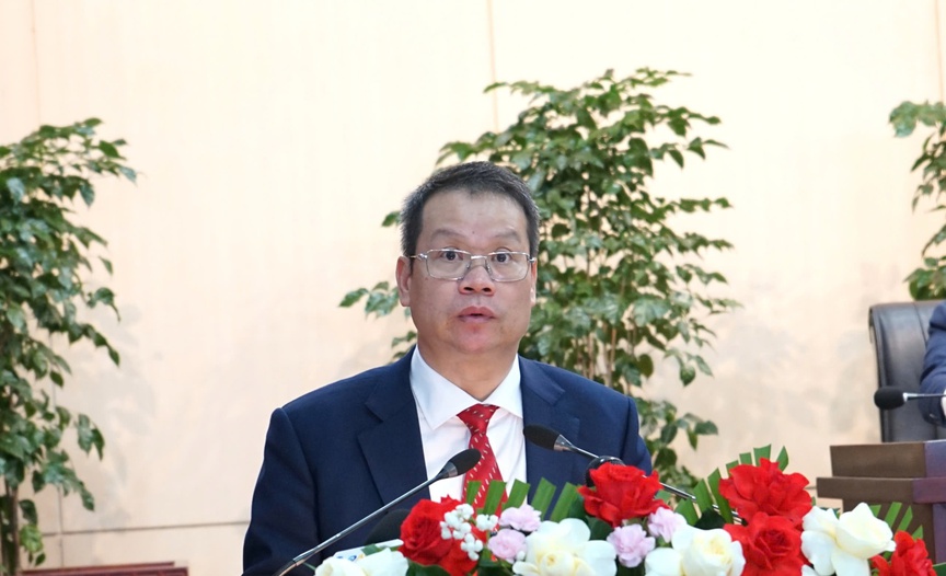 Ông Nguyễn Mạnh Hùng được bầu giữ chức Chủ tịch UBND TP. Đà Nẵng- Ảnh 1. Ông Nguyễn Mạnh Hùng được bầu giữ chức Chủ tịch UBND TP. Đà Nẵng- Ảnh 1.