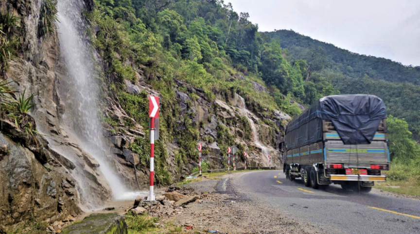 Khẩn trương triển khai xây dựng tuyến cao tốc phá thế độc đạo cung đèo hiểm trở dài bậc nhất Việt Nam, rút ngắn 1/3 quãng đường Nha Trang - Đà Lạt- Ảnh 2.