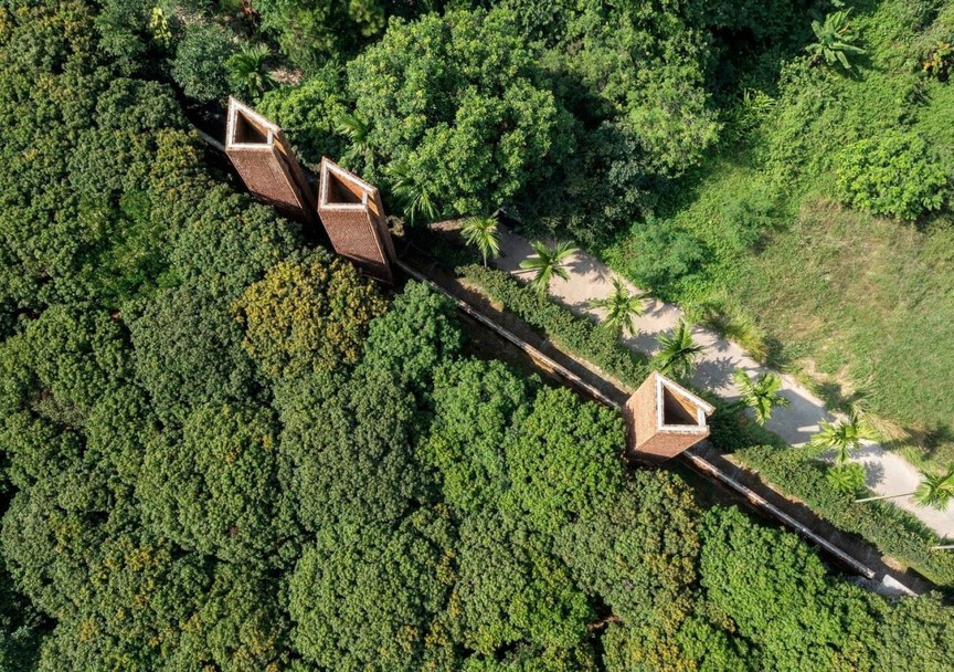 Biệt thự trăm tỷ trên khu đất 5.000m2 được làm từ hàng triệu viên ngói cổ của 'vua hài đất Bắc' từng là một trong những công trình lọt TOP kiến trúc hay nhất thế giới- Ảnh 1.