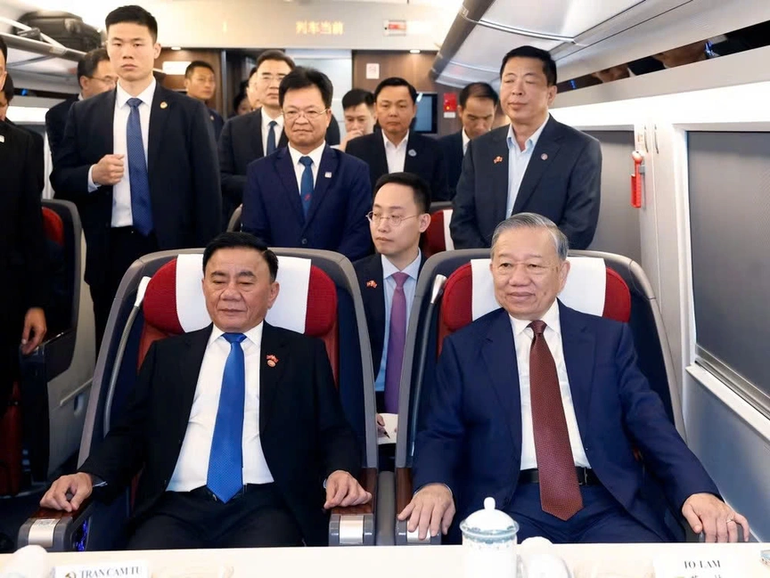 Tổng Bí thư, Chủ tịch nước Tô Lâm và phu nhân thăm thành phố Nam Ninh, Trung Quốc- Ảnh 1.