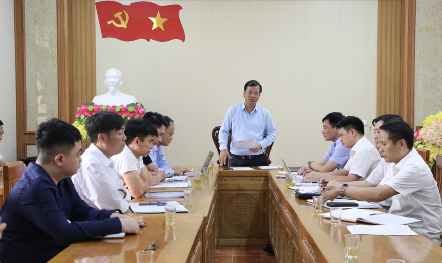 Sắp phá dỡ cây cầu duy nhất ở Việt Nam có đường sắt chung đường bộ- Ảnh 1.