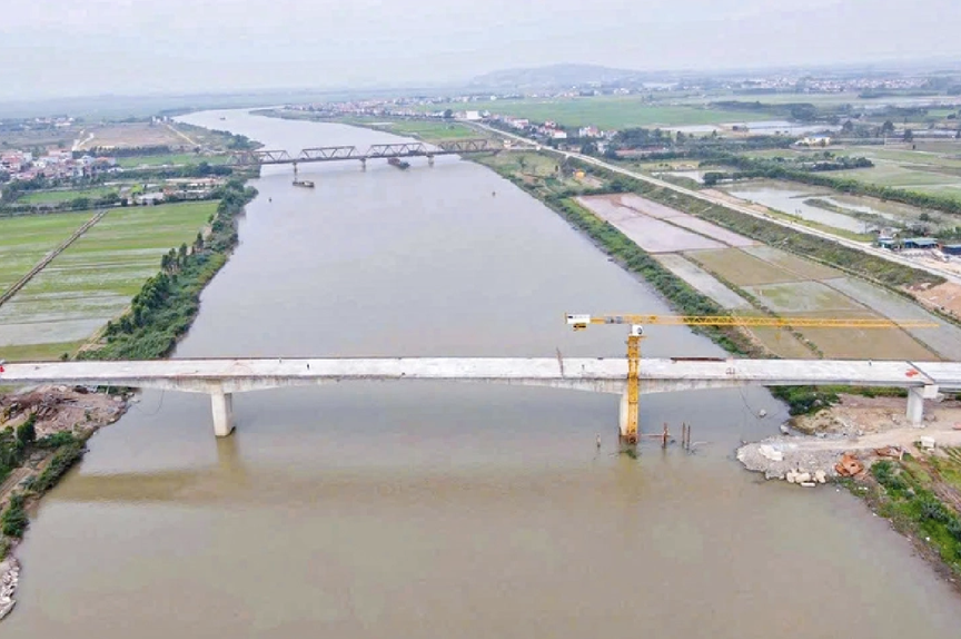 Sắp phá dỡ cây cầu duy nhất ở Việt Nam có đường sắt chung đường bộ- Ảnh 2.