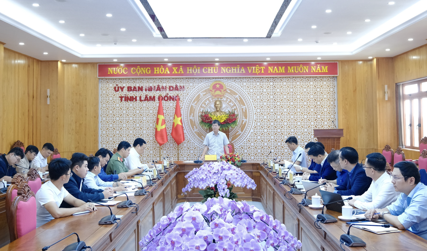 Sau 4 tháng khởi công nhưng chưa thi công, cao tốc xuyên rừng đẹp nhất Việt Nam nhận chỉ đạo nóng- Ảnh 1.