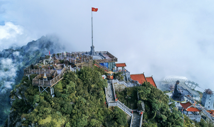Điểm đến có tên gọi được giữ nguyên sau sáp nhập bất ngờ lọt top thị trấn nhỏ đẹp nhất trên thế giới- Ảnh 2.