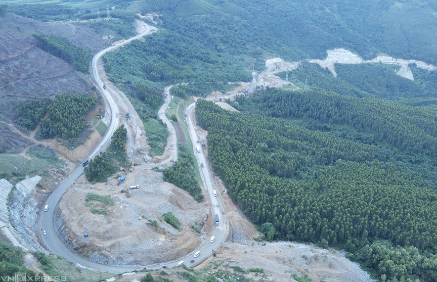 Người dân bị thu hồi đất tại dự án cao tốc 44.000 tỷ băng qua 2 con đèo hiểm trở chạy dọc tỉnh lớn thứ 2 Việt Nam sẽ được tăng mức bồi thường- Ảnh 1.