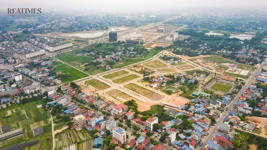 Thái Nguyên: "Ăn ké" nhiều tiện ích bên ngoài, shophouse Square City vẫn vắng người ở- Ảnh 18.