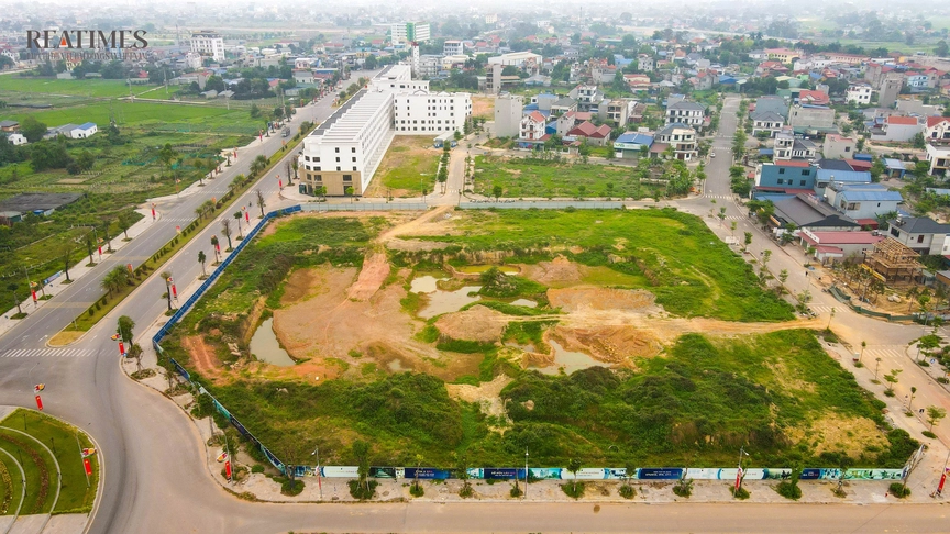 Thái Nguyên: "Ăn ké" nhiều tiện ích bên ngoài, shophouse Square City vẫn vắng người ở- Ảnh 7.