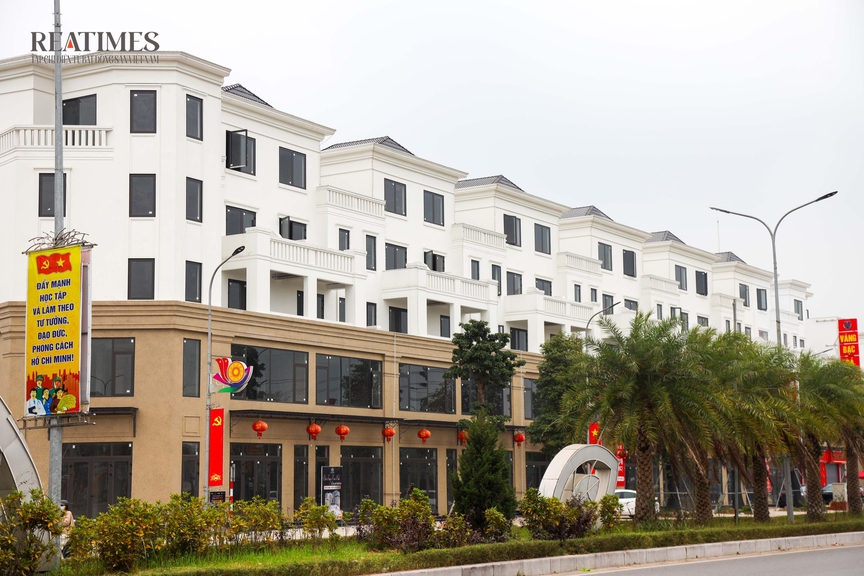 Thái Nguyên: "Ăn ké" nhiều tiện ích bên ngoài, shophouse Square City vẫn vắng người ở- Ảnh 17.