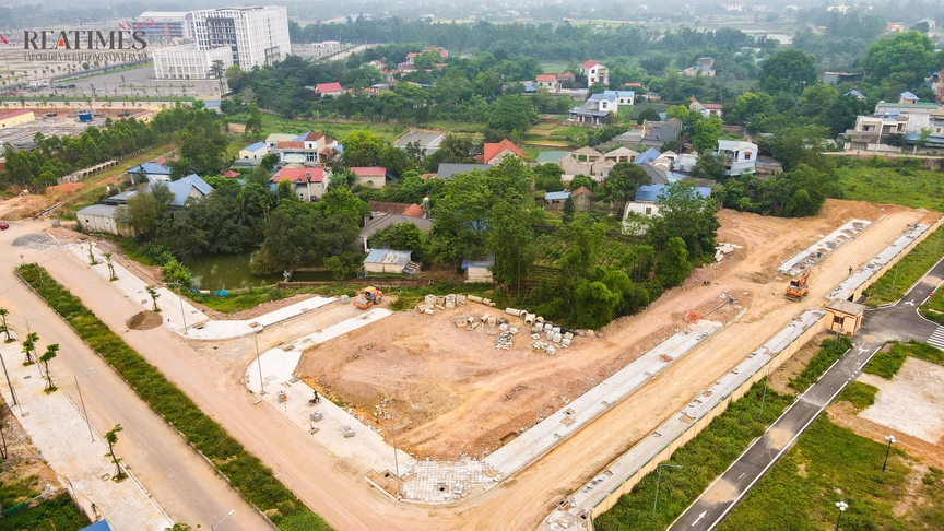 Thái Nguyên: "Ăn ké" nhiều tiện ích bên ngoài, shophouse Square City vẫn vắng người ở- Ảnh 5.